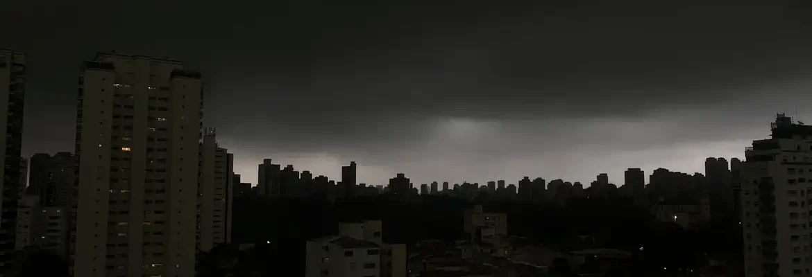 Inmet alerta para ocorrência de ciclone no Sudeste a partir de sexta