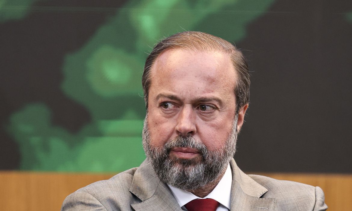 OAB Barro Preto - Ministro cobra solução para vazamento de água em minas da Vale