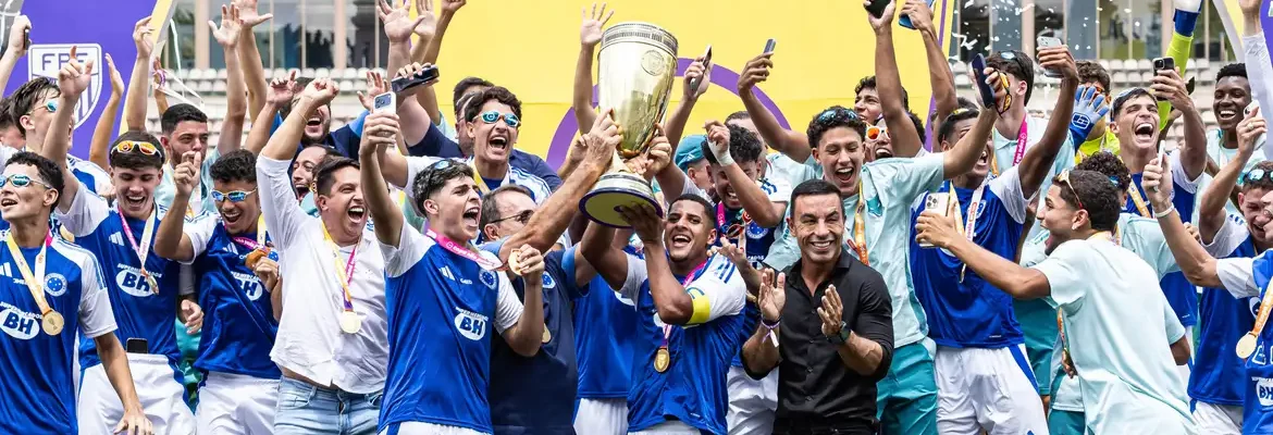 Cruzeiro bate São Paulo e fatura bicampeonato da Copinha após 19 anos