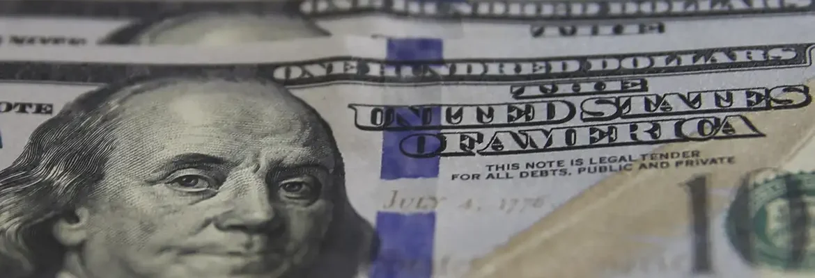 Dólar cai para R$ 5,36 com desaceleração do emprego nos EUA