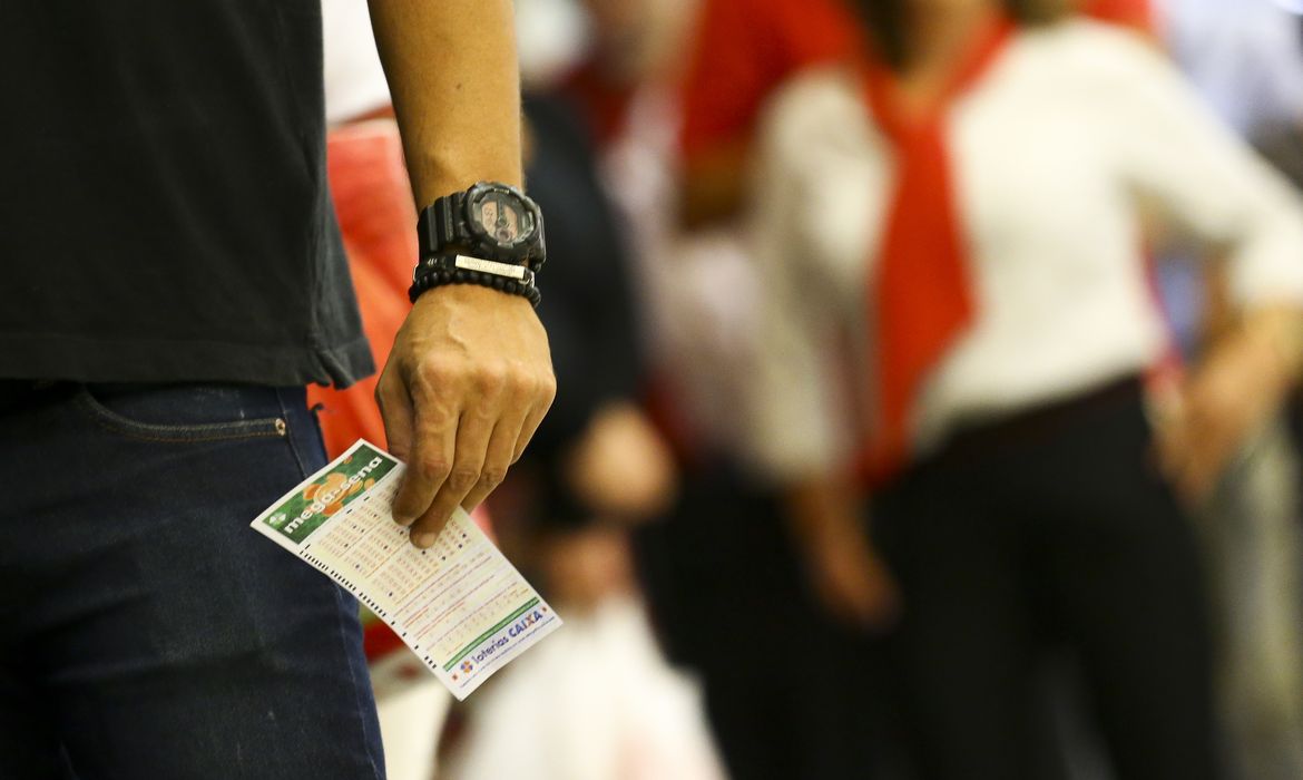 OAB Barro Preto - Mega-Sena acumula novamente e prêmio principal vai a R$ 115 milhões