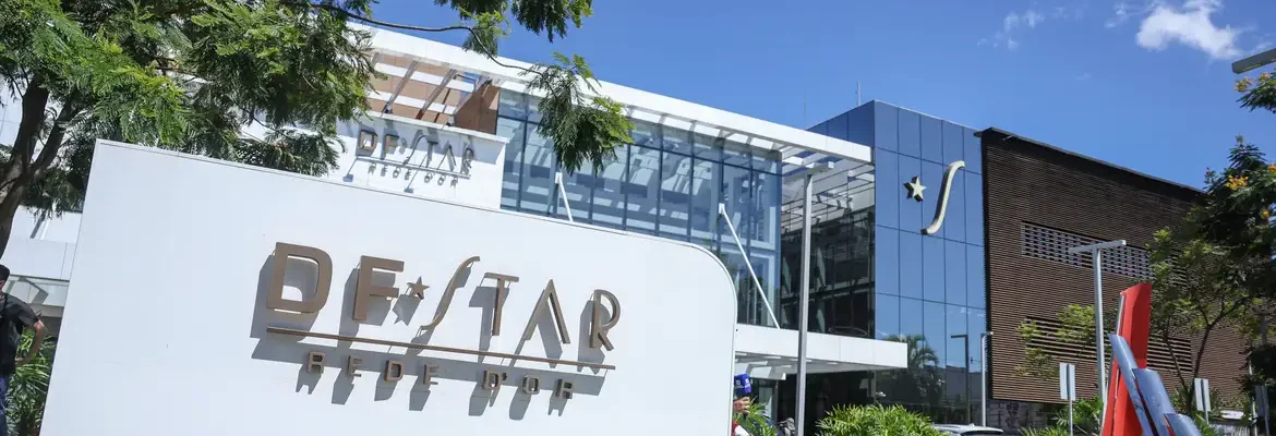 Bolsonaro recebe alta hospitalar e volta a cumprir pena na PF