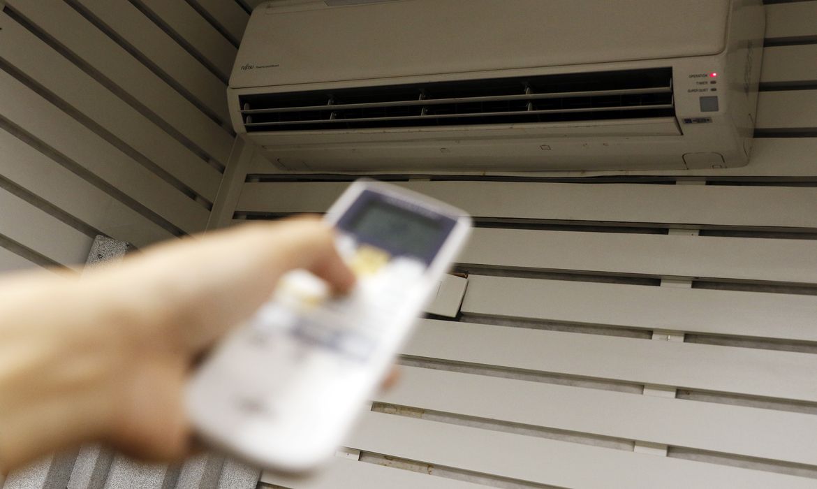 OAB Barro Preto - Saiba como gastar menos com o uso do ar-condicionado