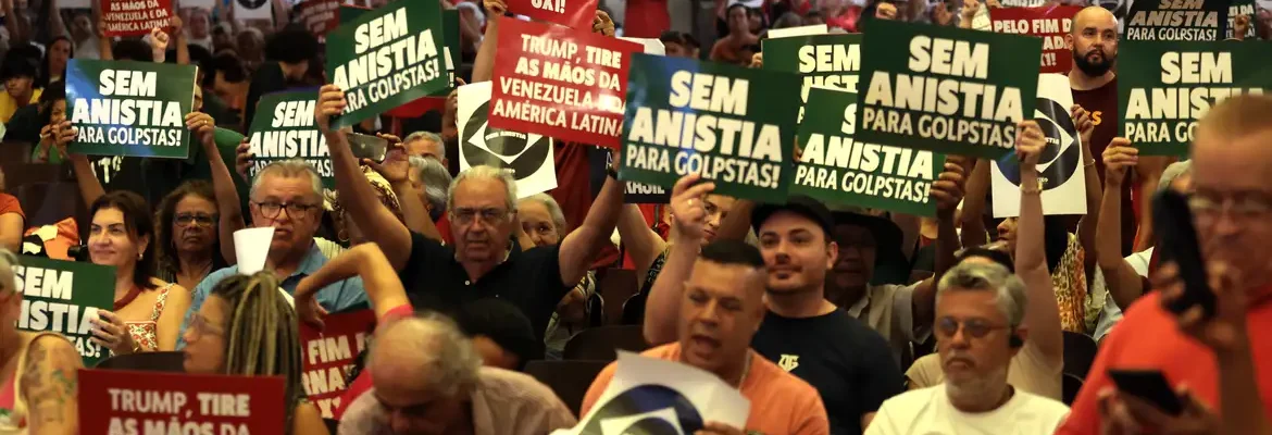 Em ato em SP, manifesto celebra democracia contra atos de 8 de janeiro