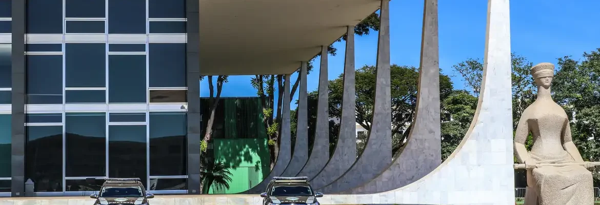 Moraes manda prender Filipe Martins, ex-assessor de Bolsonaro