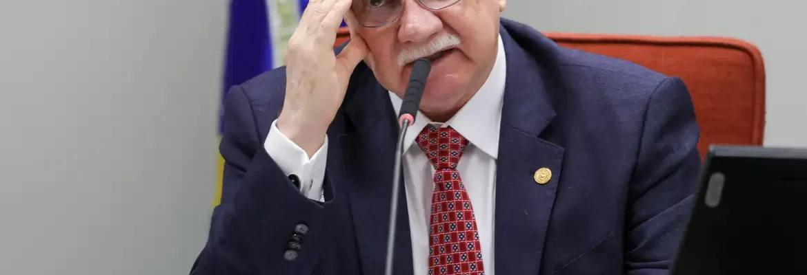 Fachin diz que democracia atravessa tempos desafiadores