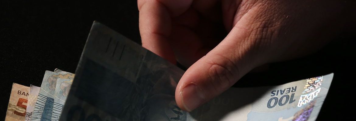 Lei do salário mínimo, que faz 90 anos, organizou relações de trabalho