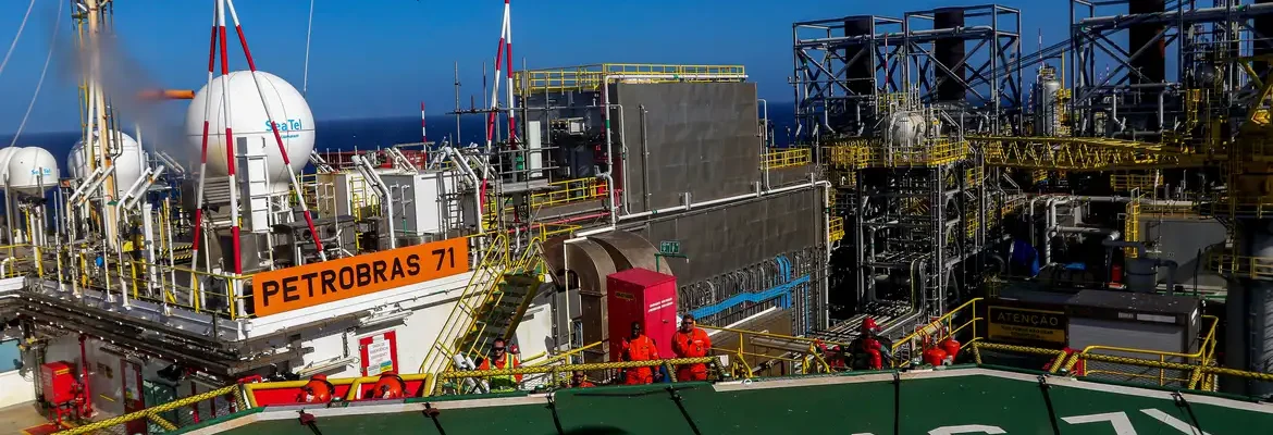 Produção de petróleo e gás atinge 4,921 milhões de barris em novembro