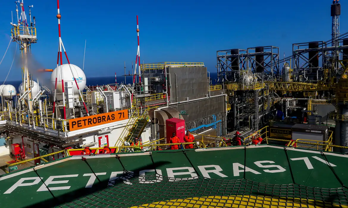 OAB Barro Preto - Produção de petróleo e gás atinge 4,921 milhões de barris em novembro