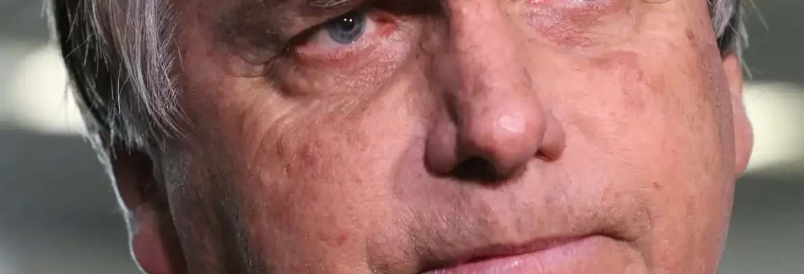 Moraes pede relatório de visitas e rotina de Bolsonaro na prisão