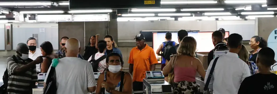 Metrô de SP funcionará ininterruptamente de sábado para domingo