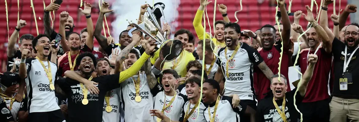 Corinthians vence Flamengo e é bicampeão da Supercopa Rei