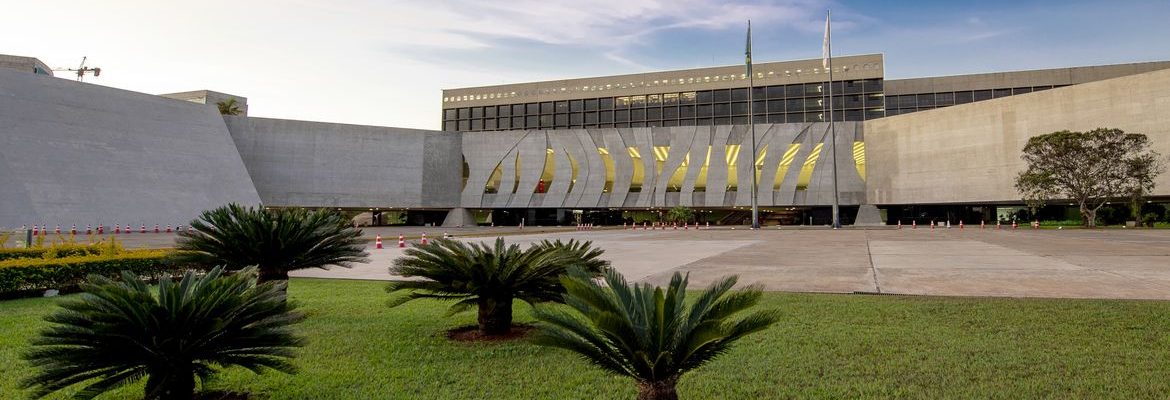 STJ condena conselheiro do TCE-RJ a 13 anos de prisão