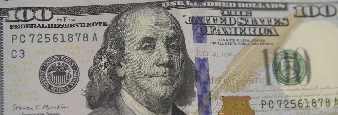 Dólar sobe para R$ 5,22 em dia de turbulência internacional