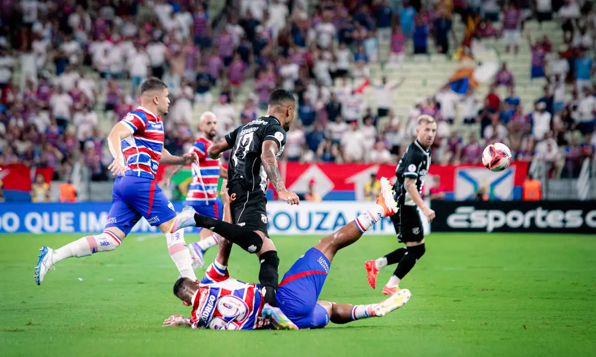 OAB Barro Preto - Fim de semana tem Clássico-Rei e semifinais do Baiano na TV Brasil