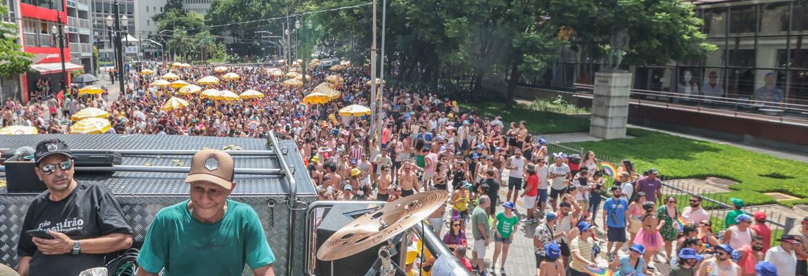 Centro de São Paulo tem axé e outras surpresas no domingo de carnaval