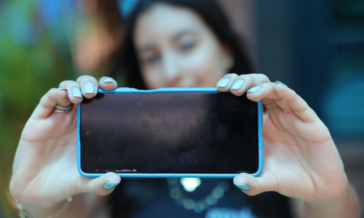 OAB Barro Preto - Espanha vai proibir acesso às redes sociais para menores de 16 anos