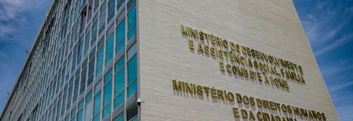 Ministérios reagem à absolvição de homem que estuprou menina em MG