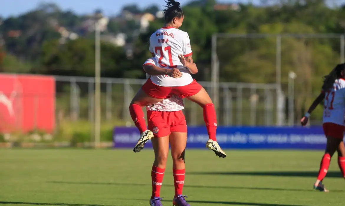 OAB Barro Preto - Reforços marcam e Bragantino vence Ferroviária no Brasileiro Feminino