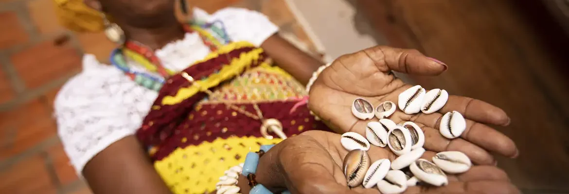 Cartilha une saberes de terreiros e prevenção do câncer em negras