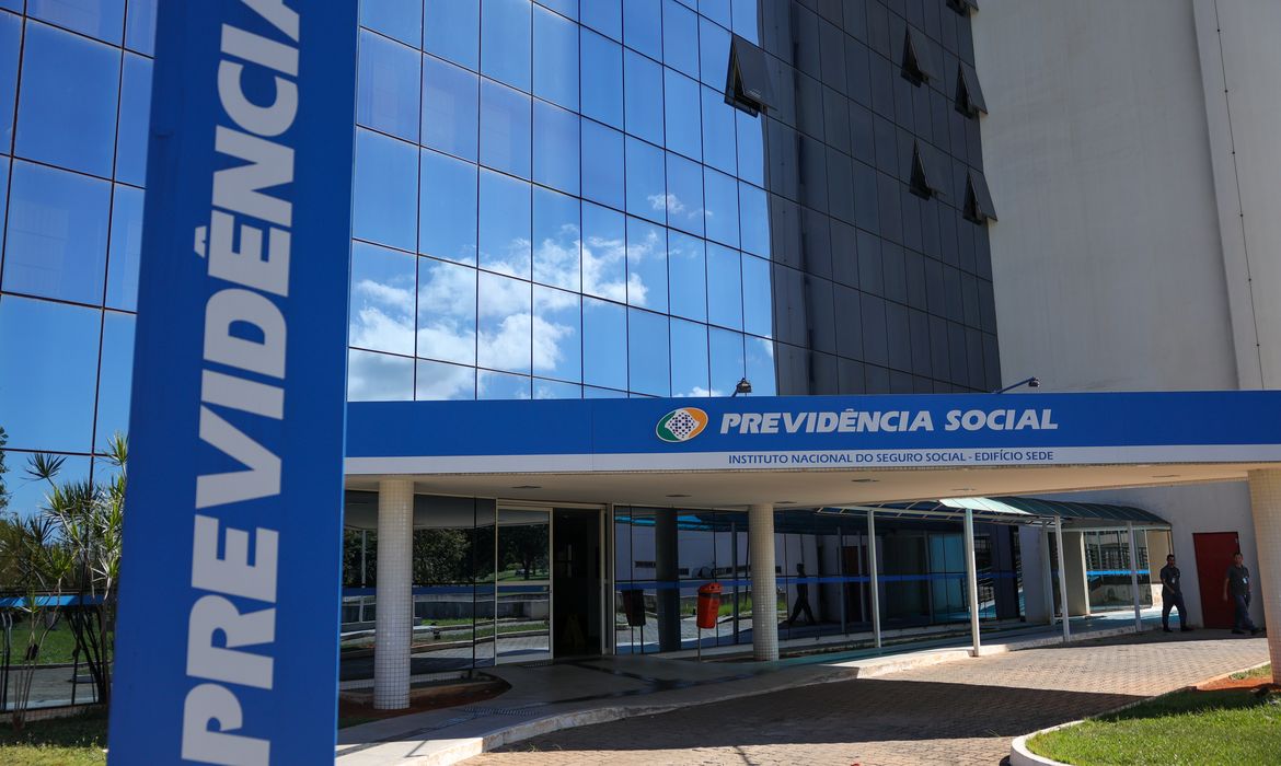 OAB Barro Preto - INSS suspende novos empréstimos consignados do C6 Consig a aposentados