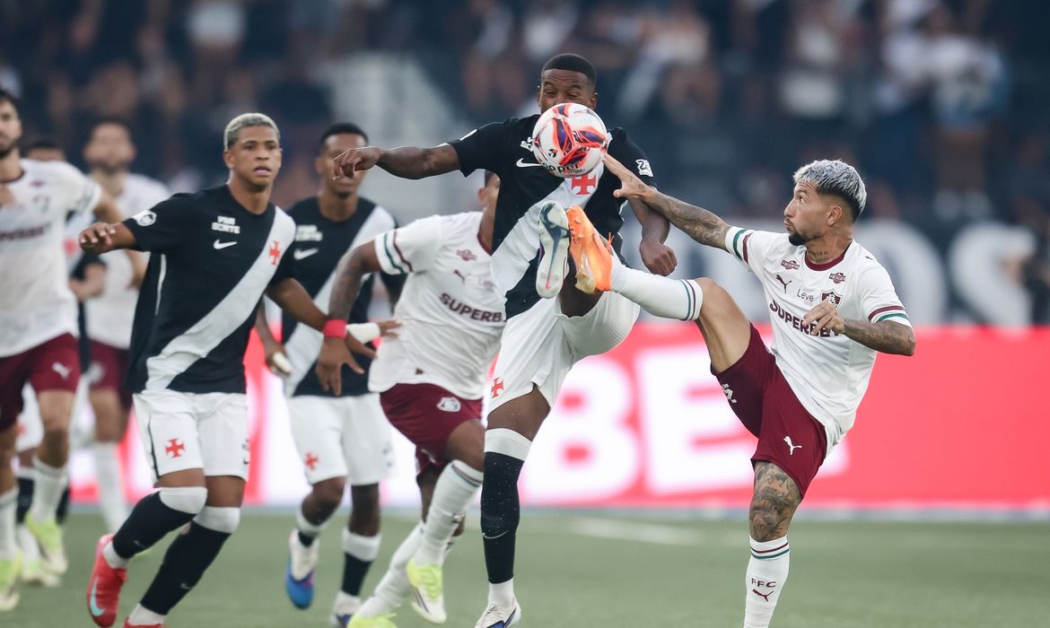 OAB Barro Preto - Fluminense e Vasco decidem último finalista do Campeonato Carioca