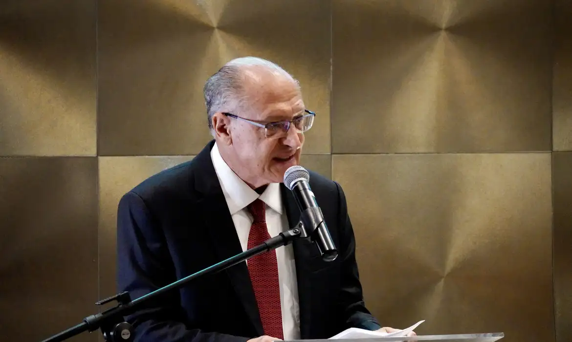 OAB Barro Preto - Alckmin deixará ministério em abril, mas seguirá como vice