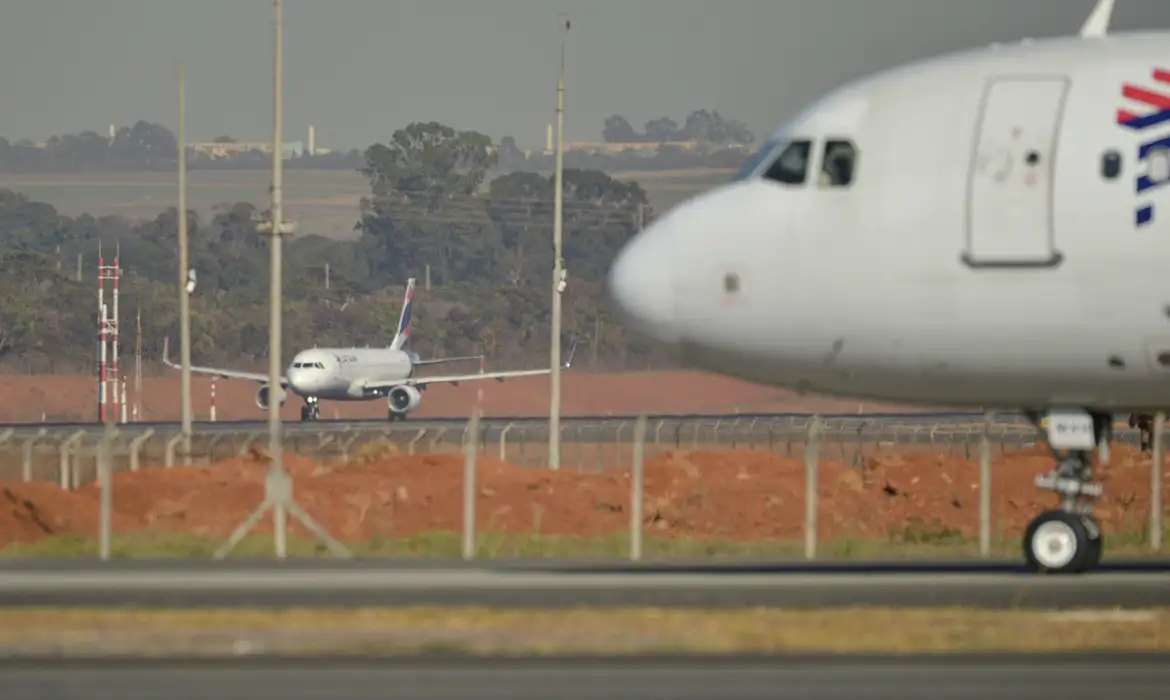 OAB Barro Preto - Após ameaça de bomba, voo da Latam de Brasília a São Paulo é adiado