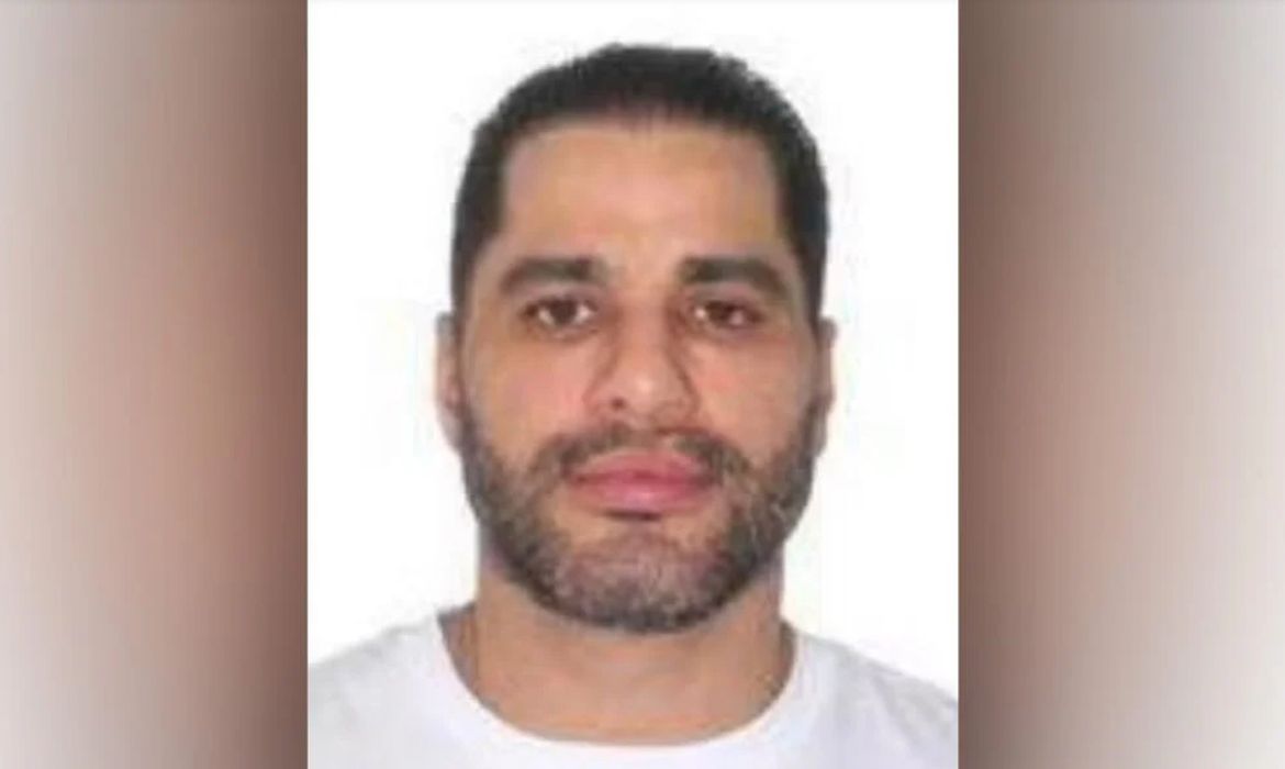 OAB Barro Preto - Comparsa de Vorcaro, Sicário é levado para atendimento em hospital