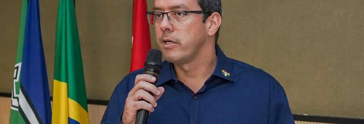 Após ser afastado pelo STF, prefeito de Macapá renuncia ao cargo