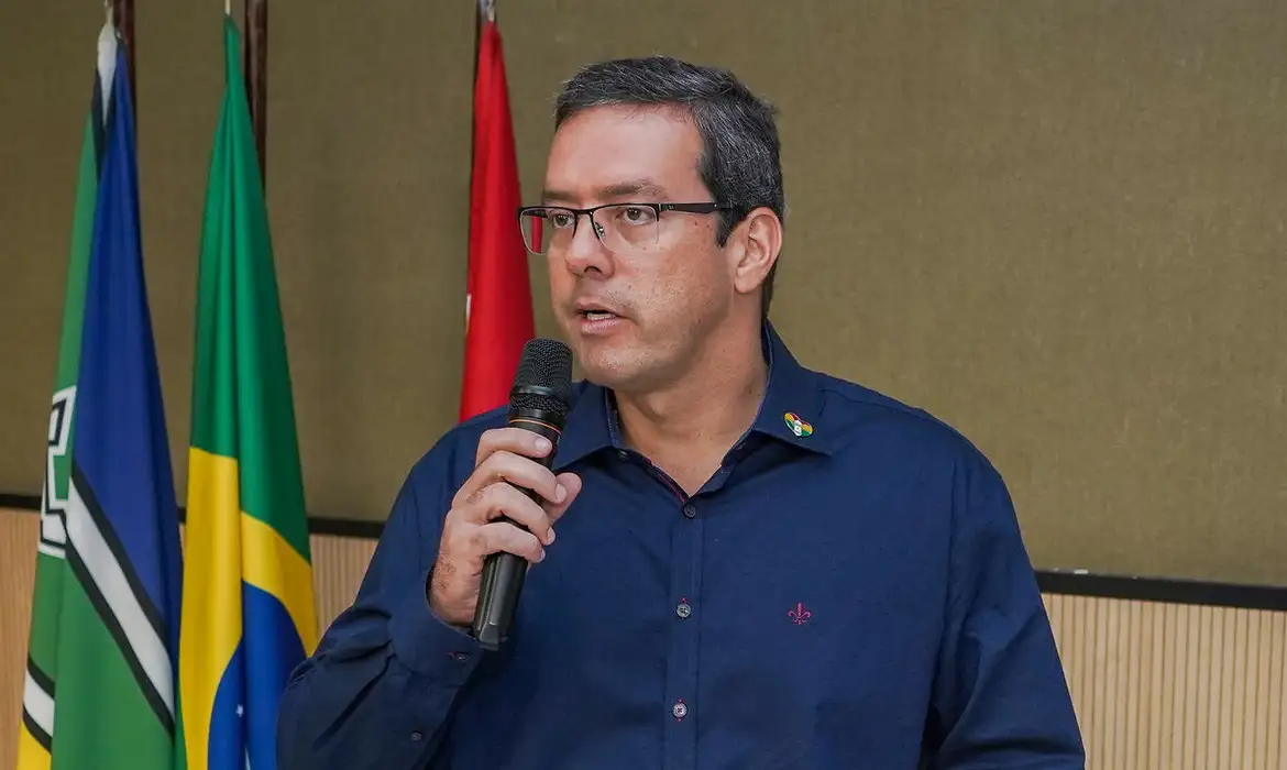 OAB Barro Preto - Após ser afastado pelo STF, prefeito de Macapá renuncia ao cargo