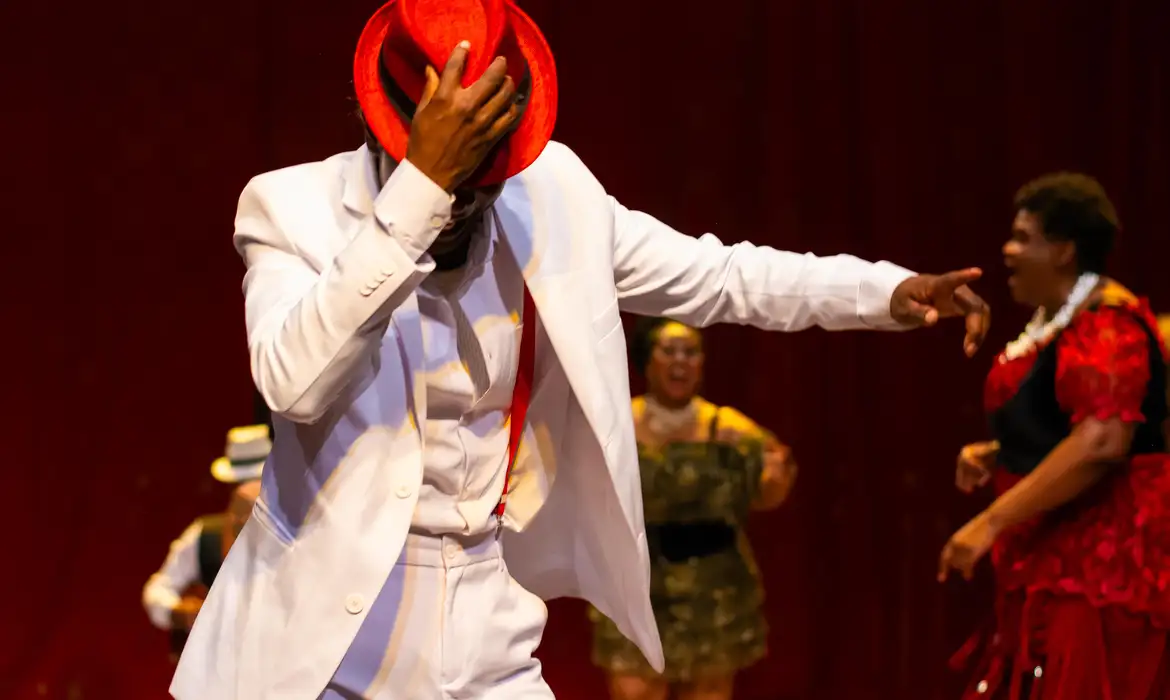 OAB Barro Preto - Grupo dos Dez faz apresentação única de Madame Satã em BH