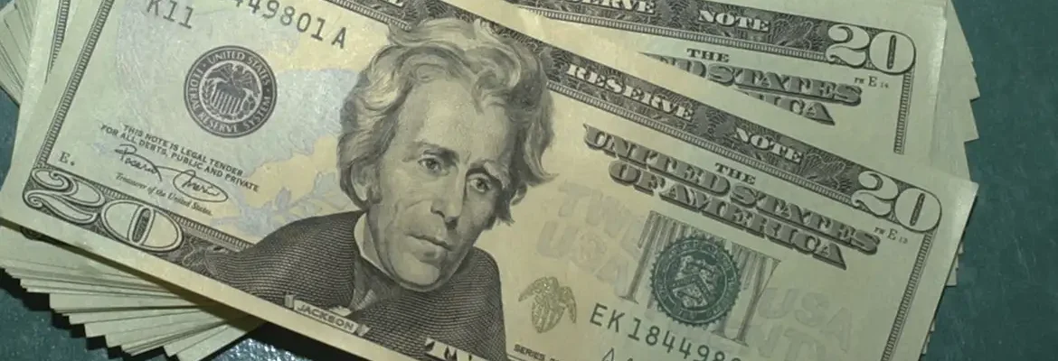 Apesar de guerra, dólar cai 1,27%, e bolsa sobe 3% na semana