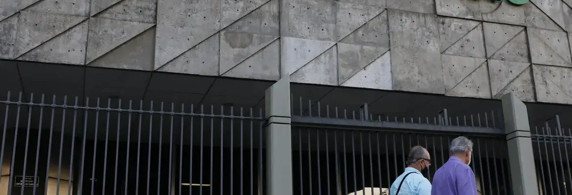 Petrobras aprova adesão a programa para conter alta do diesel