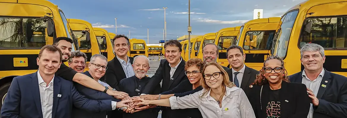 Investir em educação é o jeito de salvar o Brasil, defende Lula