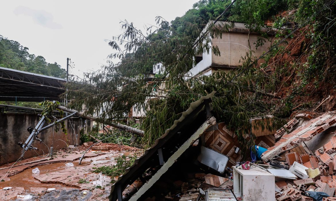 OAB Barro Preto - Lula assina MPs de apoio às vítimas das enchentes em Minas Gerais