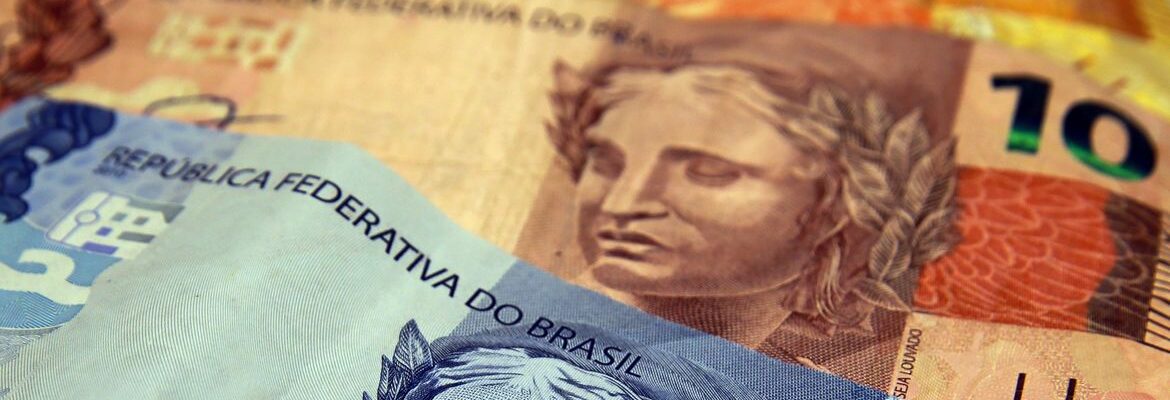 Envio de declaração do IR começa na próxima semana; veja regras