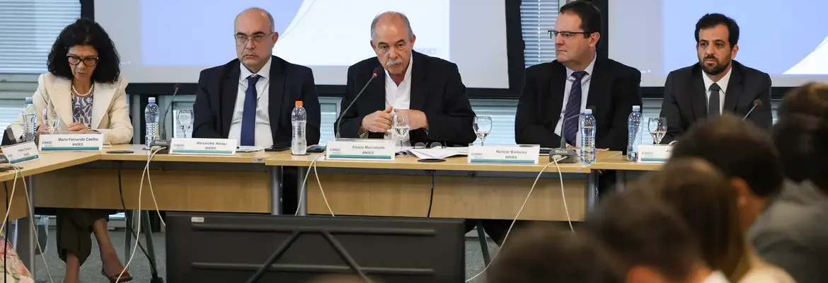 BNDES defende novo Plano Brasil Soberano para ajudar exportadoras