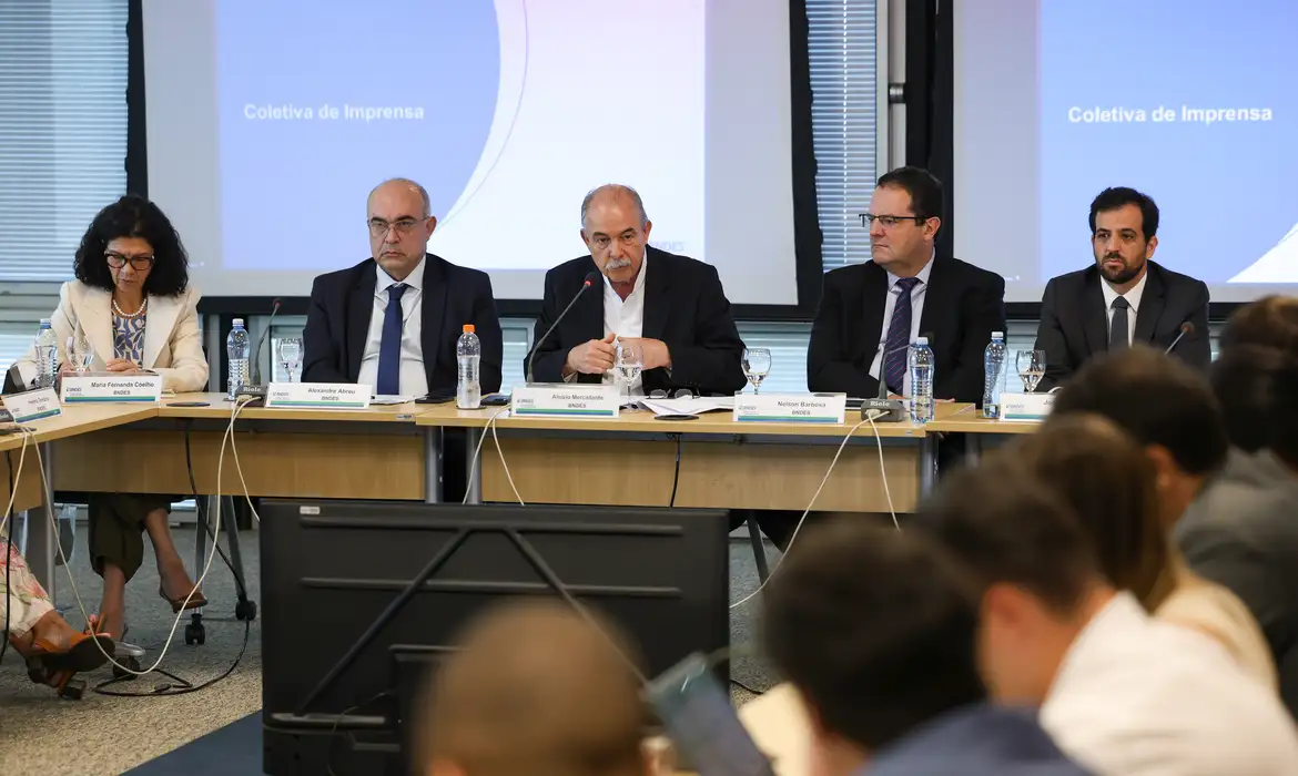 OAB Barro Preto - BNDES defende novo Plano Brasil Soberano para ajudar exportadoras