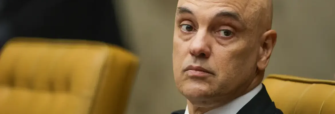Moraes aumenta restrição para voos de drones na casa de Bolsonaro