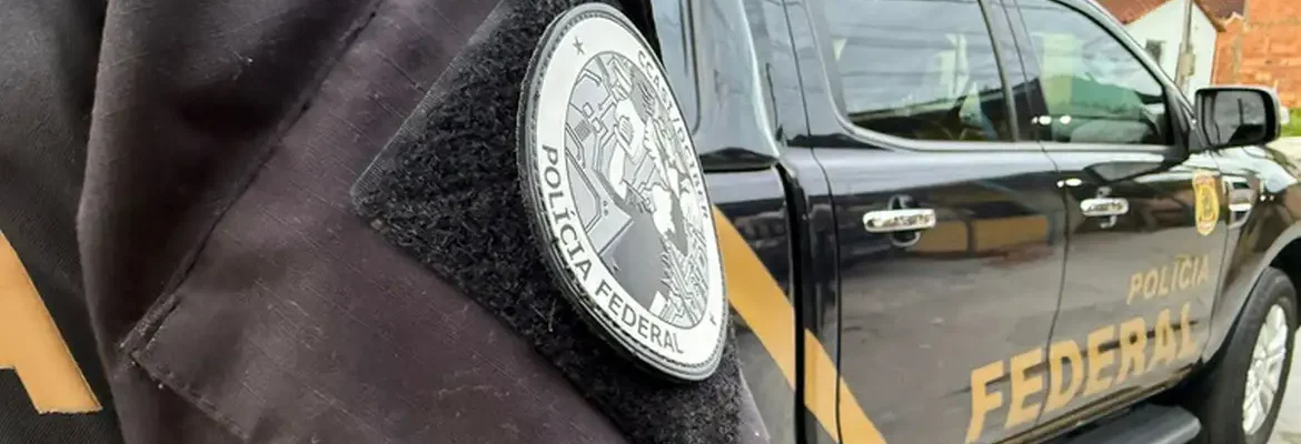PF apreende mais de duas toneladas de maconha prensada no Paraná