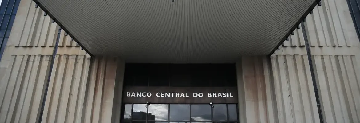 Copom decide Selic em meio a guerra e inflação acelerando