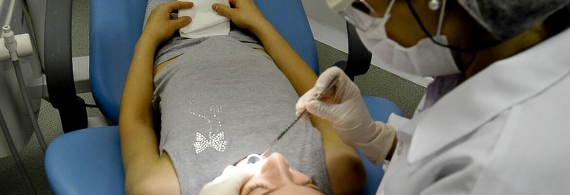 Iniciativa seleciona jovens para tratamento odontológico gratuito