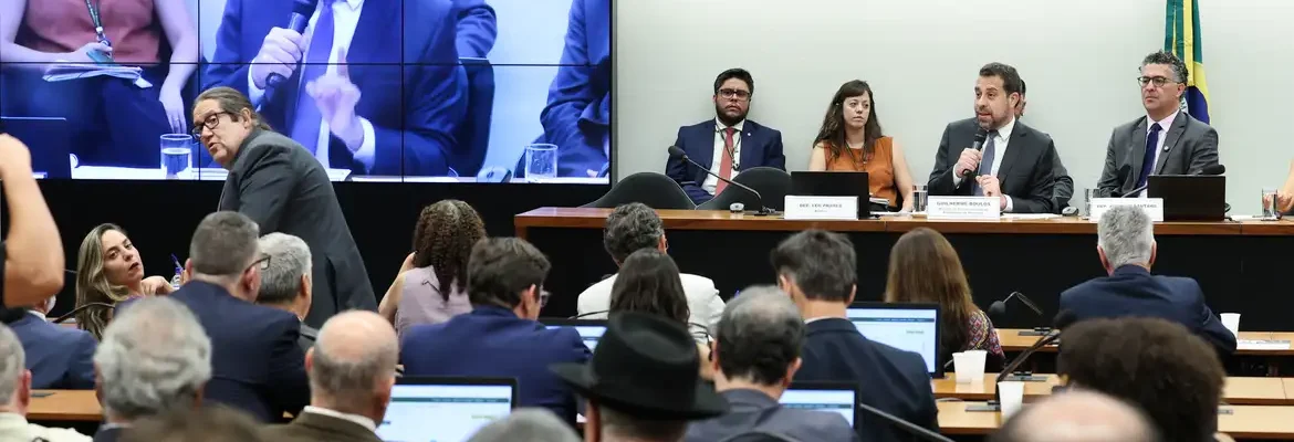 Boulos critica compensação a empresas pelo fim da escala 6×1