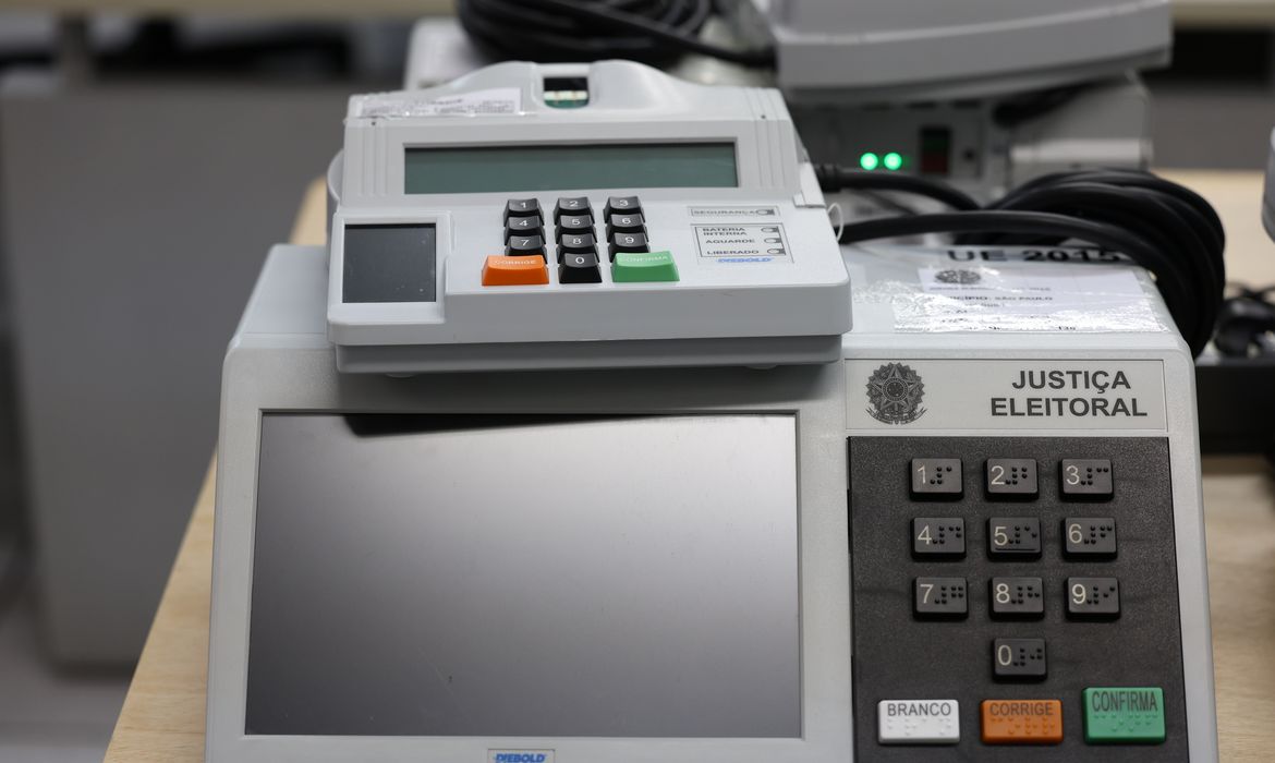 OAB Barro Preto - Pesquisa aponta que fake news sobre eleições miram urnas eletrônicas