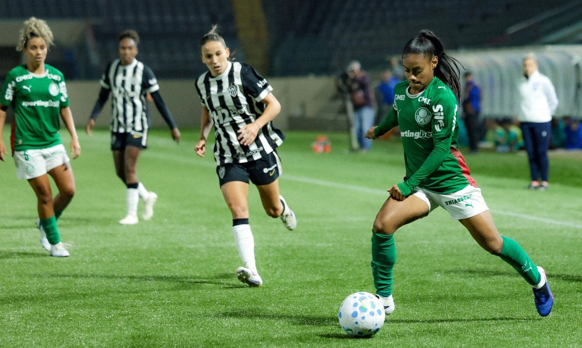 OAB Barro Preto - BR feminino: Palmeiras goleia Atlético-MG e assume vice-liderança