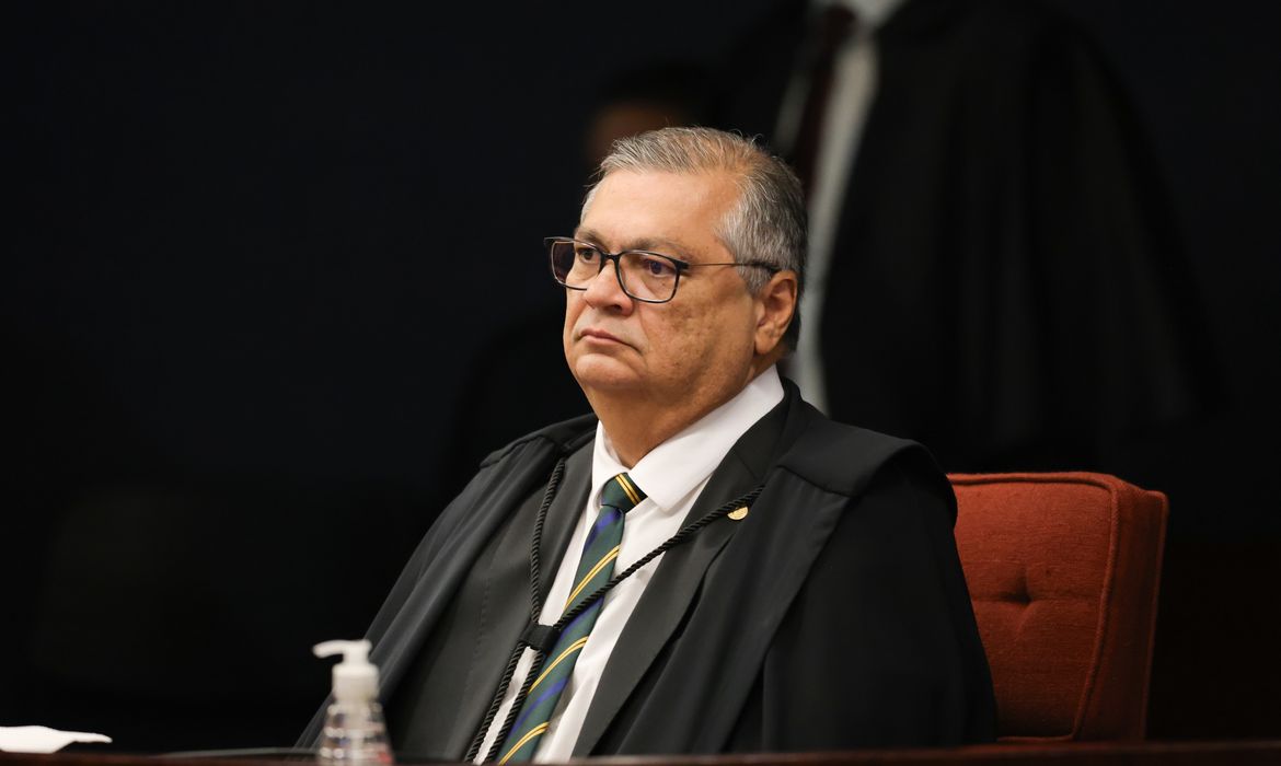 OAB Barro Preto - Dino abre apuração sobre emendas para produtora do filme de Bolsonaro