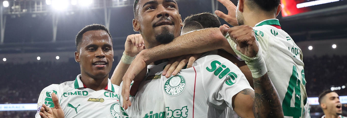 Palmeiras derrota Fla e amplia vantagem na liderança do Brasileiro