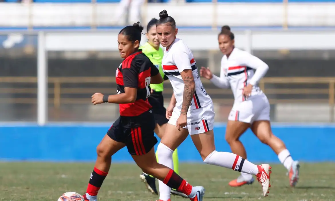 OAB Barro Preto - Brasileiro Feminino sub-20: Fla vence São Paulo no 1º jogo da final