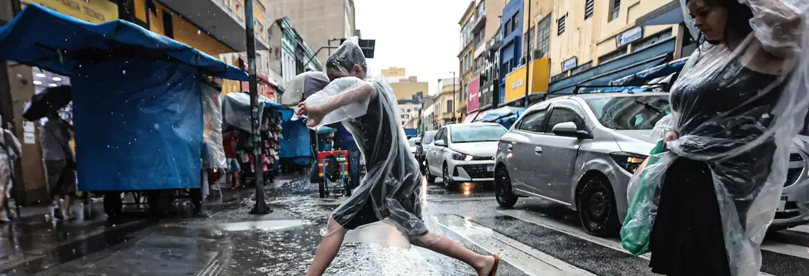 Chuva deve atingir todas as regiões no fim de semana, prevê Inmet 